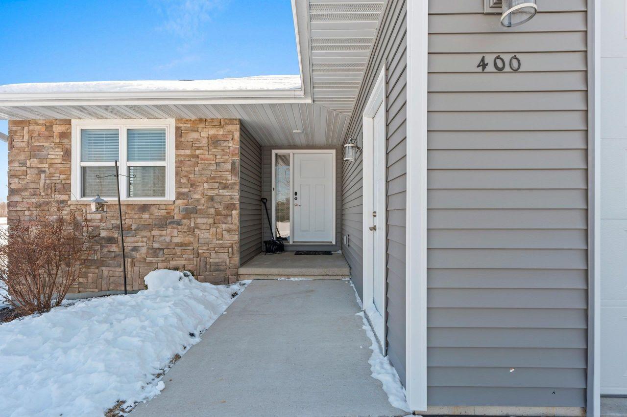 SHAWANO, Wisconsin, 54166, United States, 8 Bedrooms Bedrooms, ,4 BathroomsBathrooms,Residential,For Sale,1723701