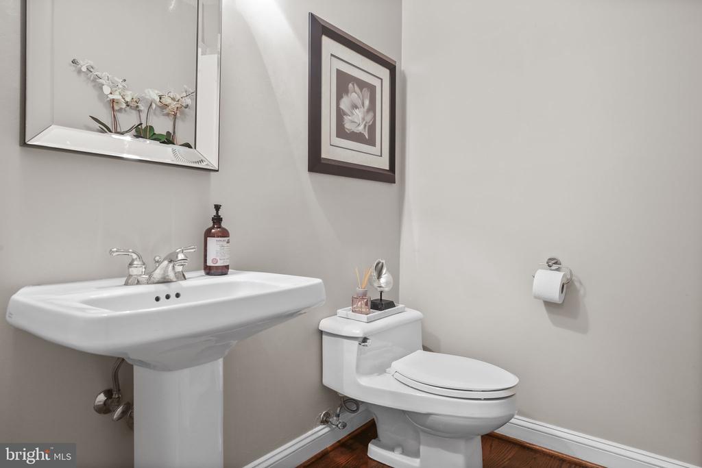 Fredericksburg, Virginia, 22407, United States, 5 Bedrooms Bedrooms, ,5 BathroomsBathrooms,Residential,For Sale,1927805