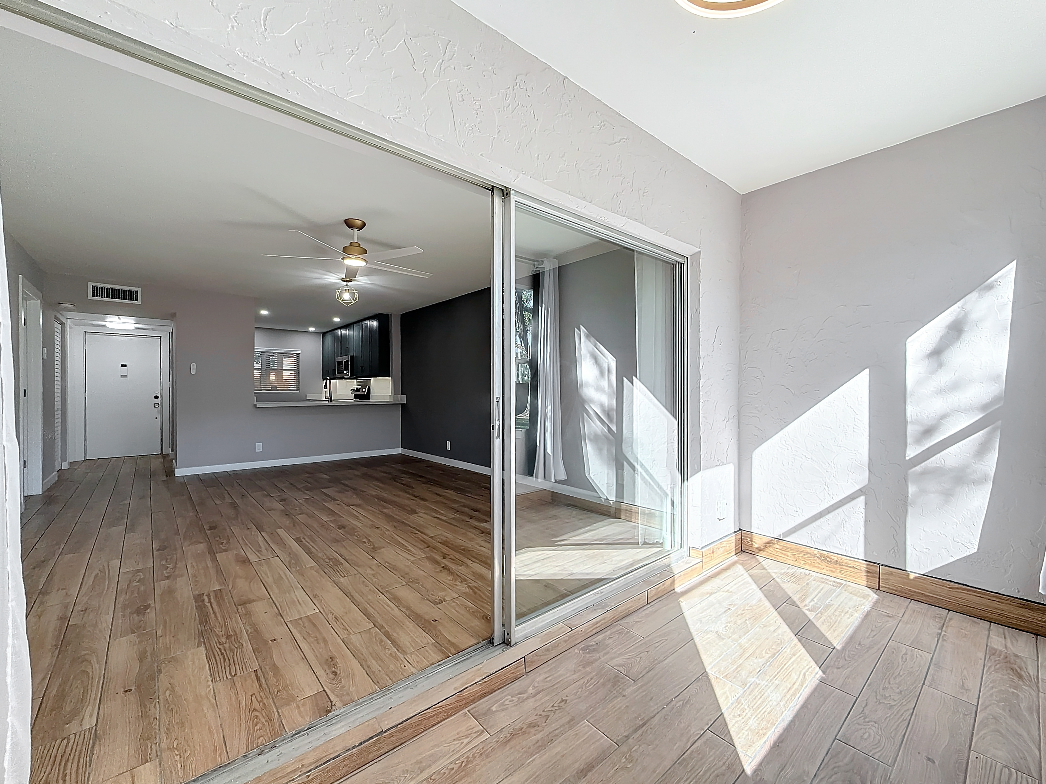  8818 W Mcnab Road, Tamarac, FL, 33321 - 物件實景