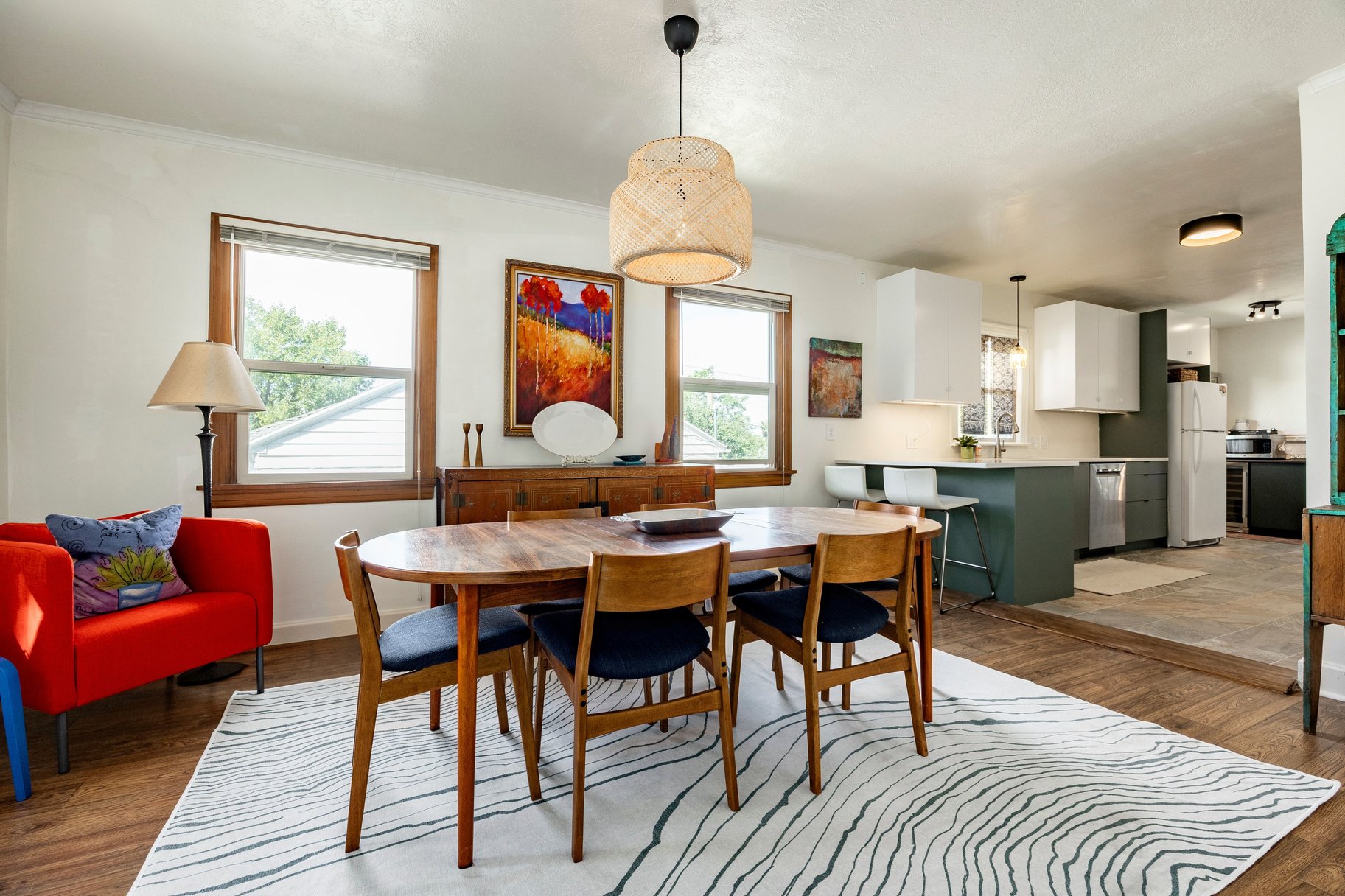  Beautifully Updated Home with 2,074 Sq. Ft. of Living Space, Historic Character - 物件實景