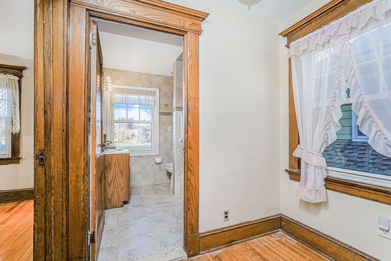 Staten Island, New York, 10314, United States, 3 Bedrooms Bedrooms, ,2 BathroomsBathrooms,Residential,For Sale,1996455