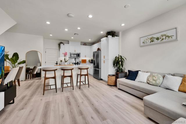 San Diego, California, 92126, United States, 3 Bedrooms Bedrooms, ,3 BathroomsBathrooms,Residential,For Sale,2048065