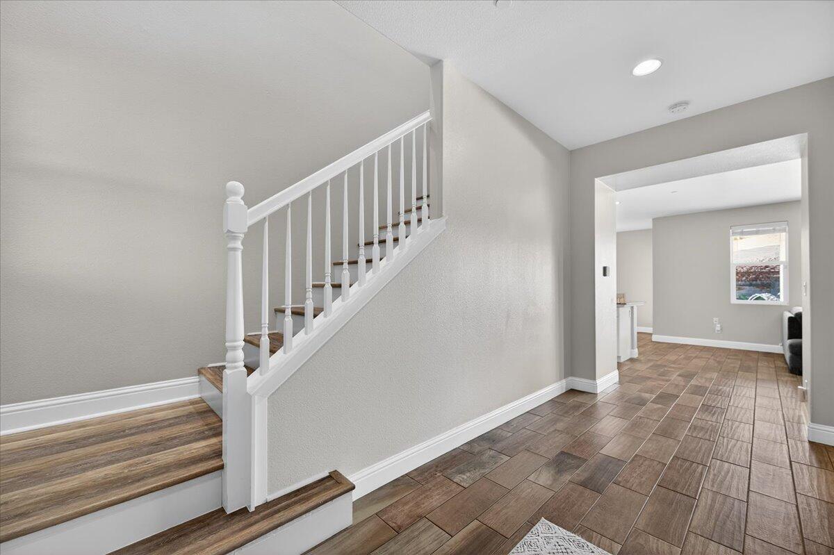 Visalia, California, 93291, United States, 4 Bedrooms Bedrooms, ,3 BathroomsBathrooms,Residential,For Sale,2010772