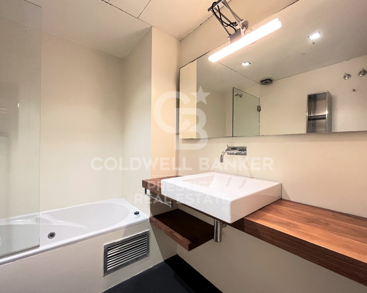 Barcelona, Barcelona, Eixample, La Dreta de l'Eix, Barcelona, Catalonia, ES, 3 Bedrooms Bedrooms, ,2 BathroomsBathrooms,Residential,For Sale,Barcelona, Barcelona, Eixample, La Dreta de l'Eix,1624169
