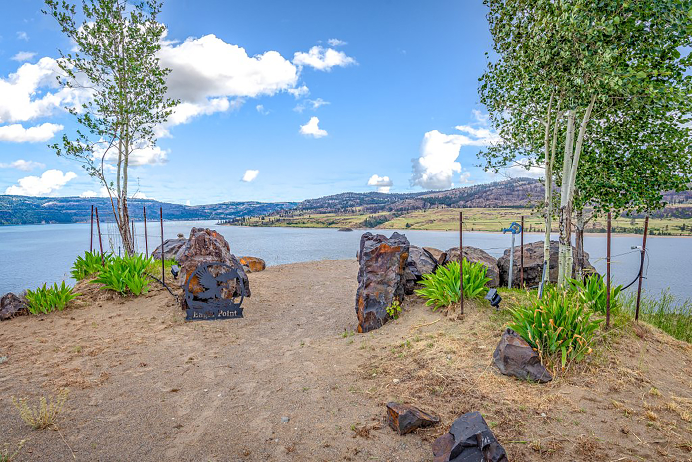 Premium 6.25-Acre Waterfront Property - 物件實景