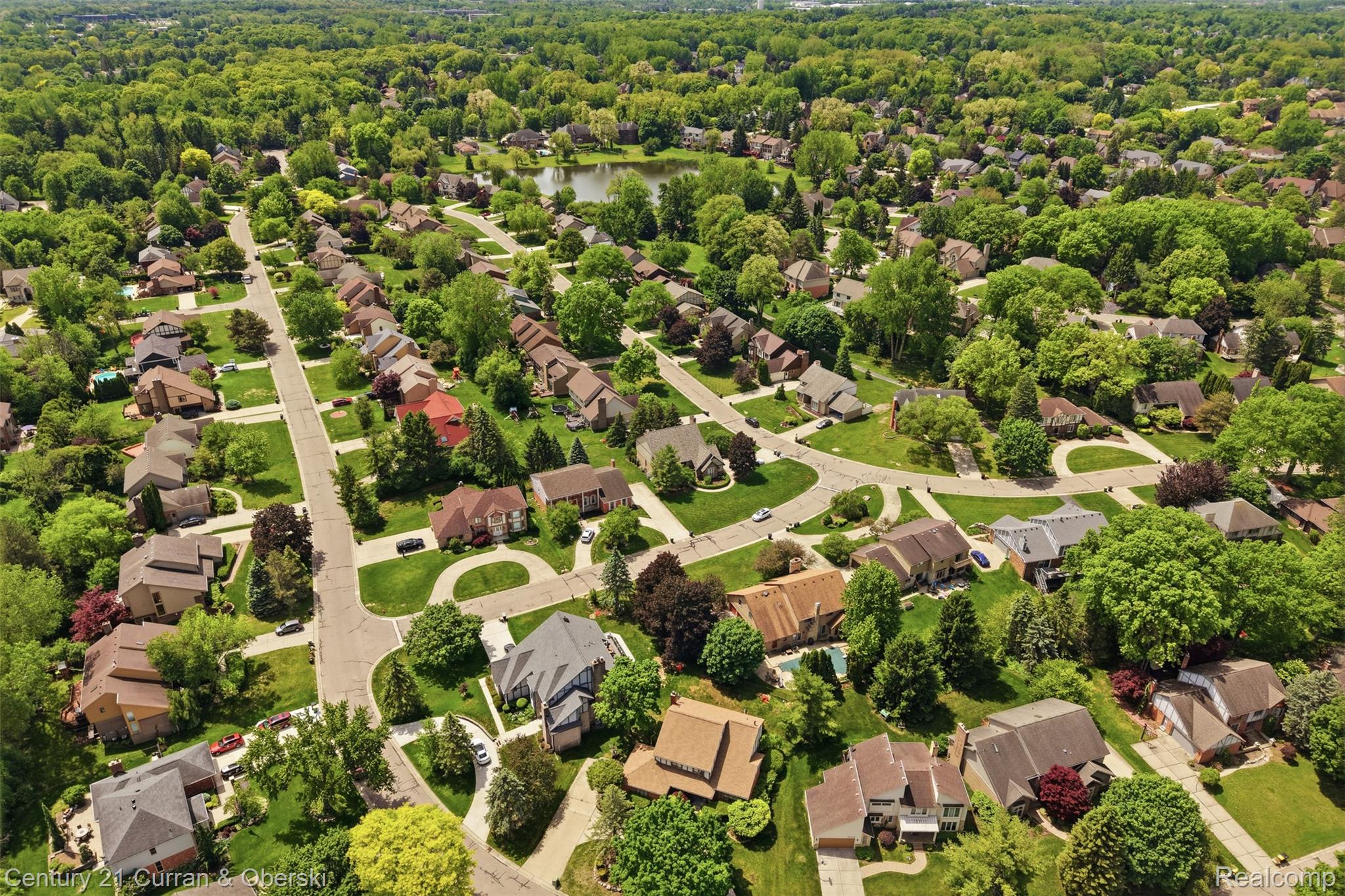 Farmington Hills, Michigan, 48331, United States, 4 Bedrooms Bedrooms, ,4 BathroomsBathrooms,Residential,For Sale,2048985