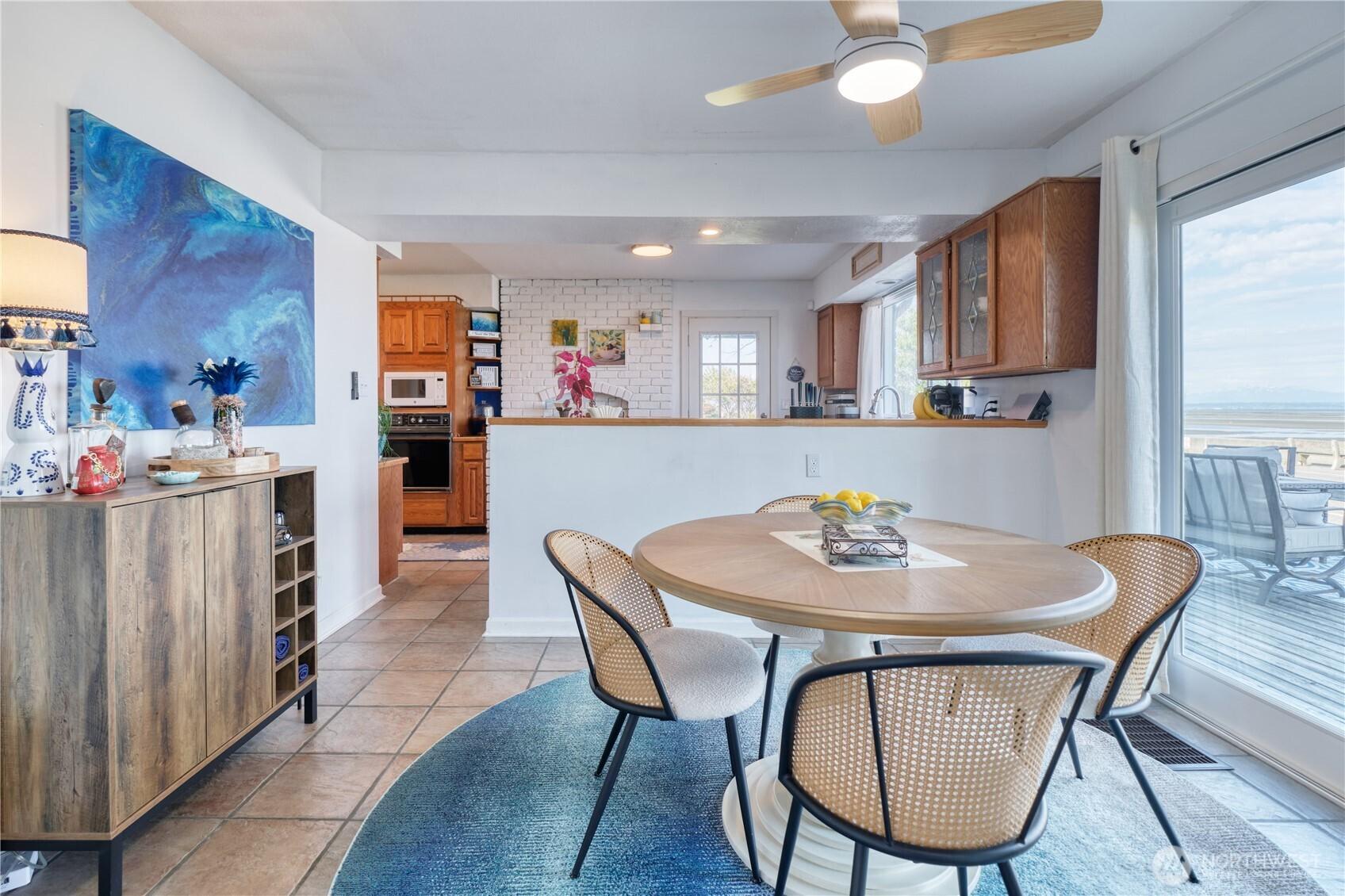 POINT ROBERTS, Washington, 98281, United States, 3 Bedrooms Bedrooms, ,3 BathroomsBathrooms,Residential,For Sale,1875834