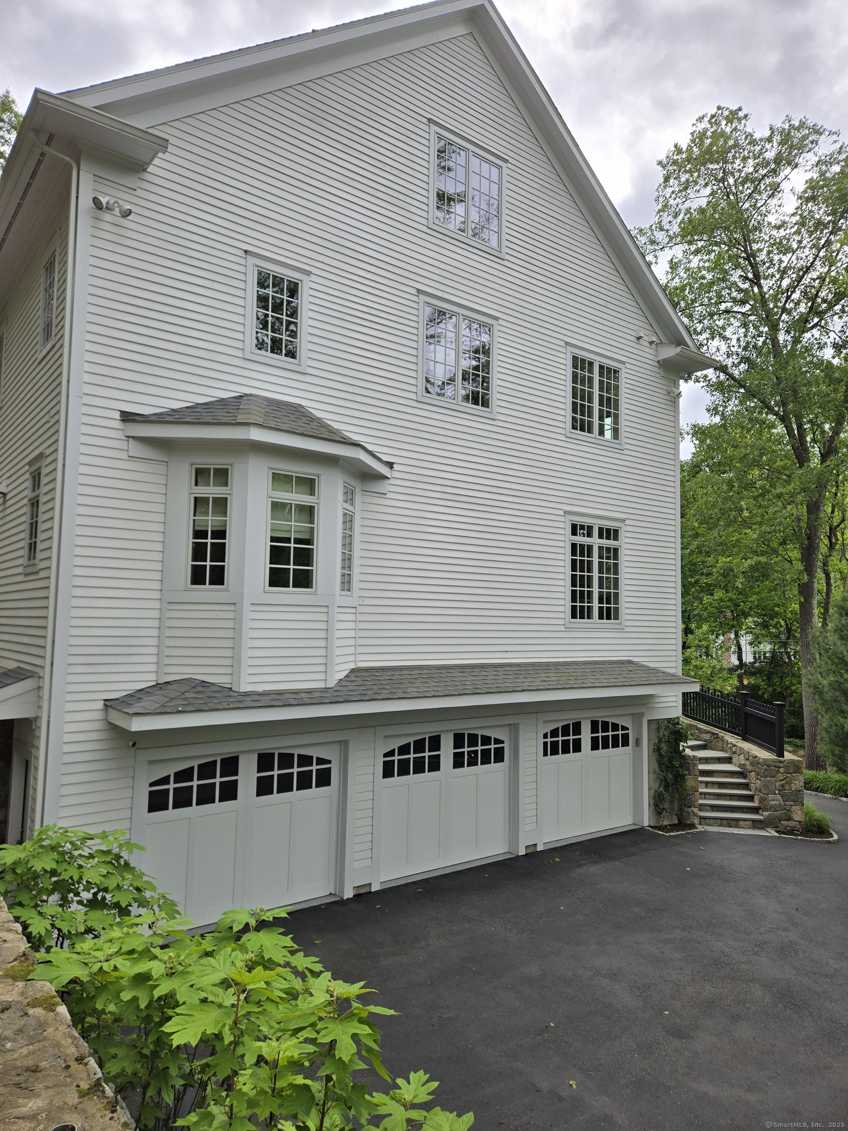 Westport, Connecticut, 06880, United States, 5 Bedrooms Bedrooms, ,5 BathroomsBathrooms,Residential,For Sale,1827473