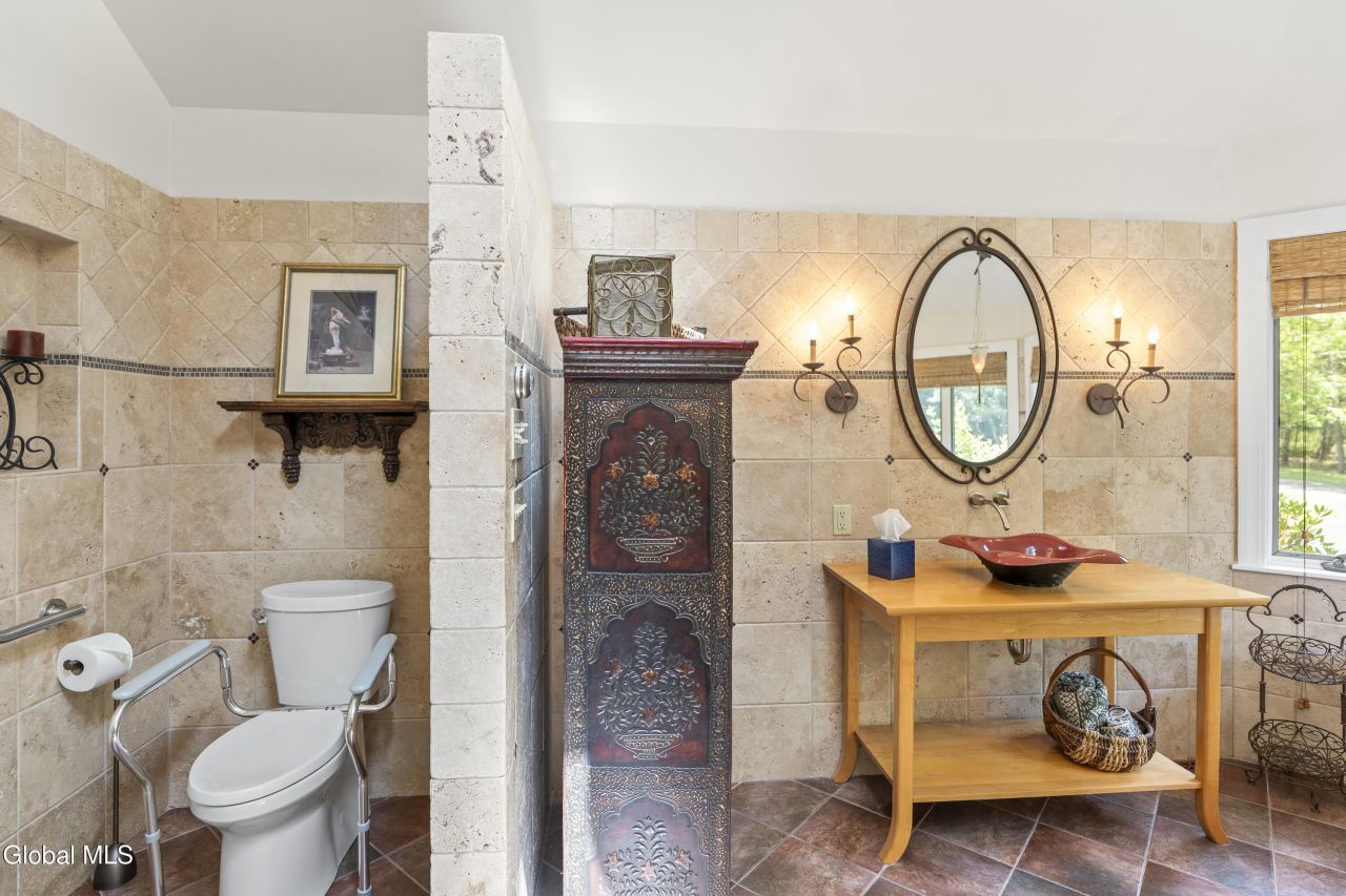 Coeymans Hollow, New York, 12046, United States, 4 Bedrooms Bedrooms, ,3 BathroomsBathrooms,Residential,For Sale,1907699