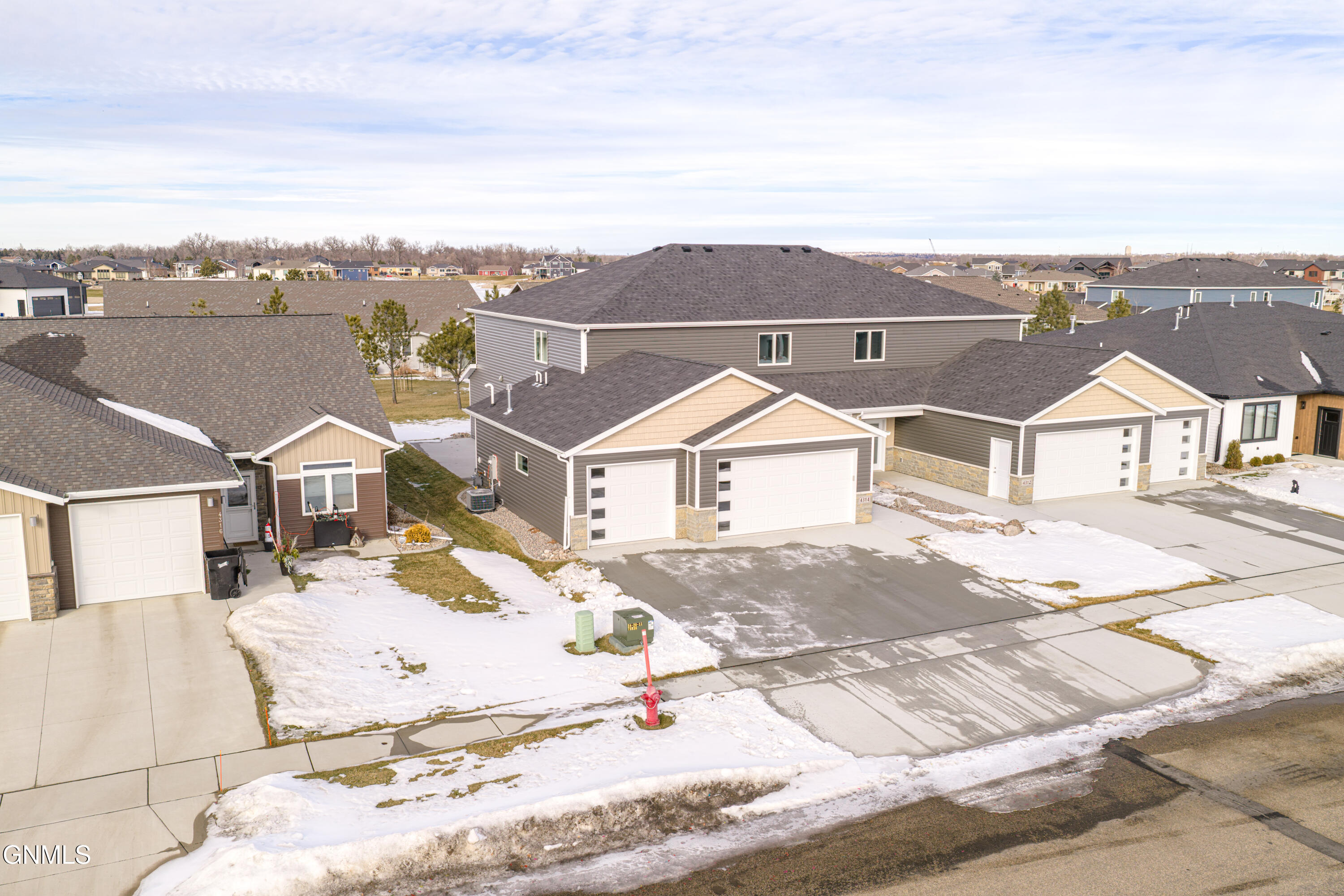 Bismarck, North Dakota, 58504, United States, 3 Bedrooms Bedrooms, ,3 BathroomsBathrooms,Residential,For Sale,1990229