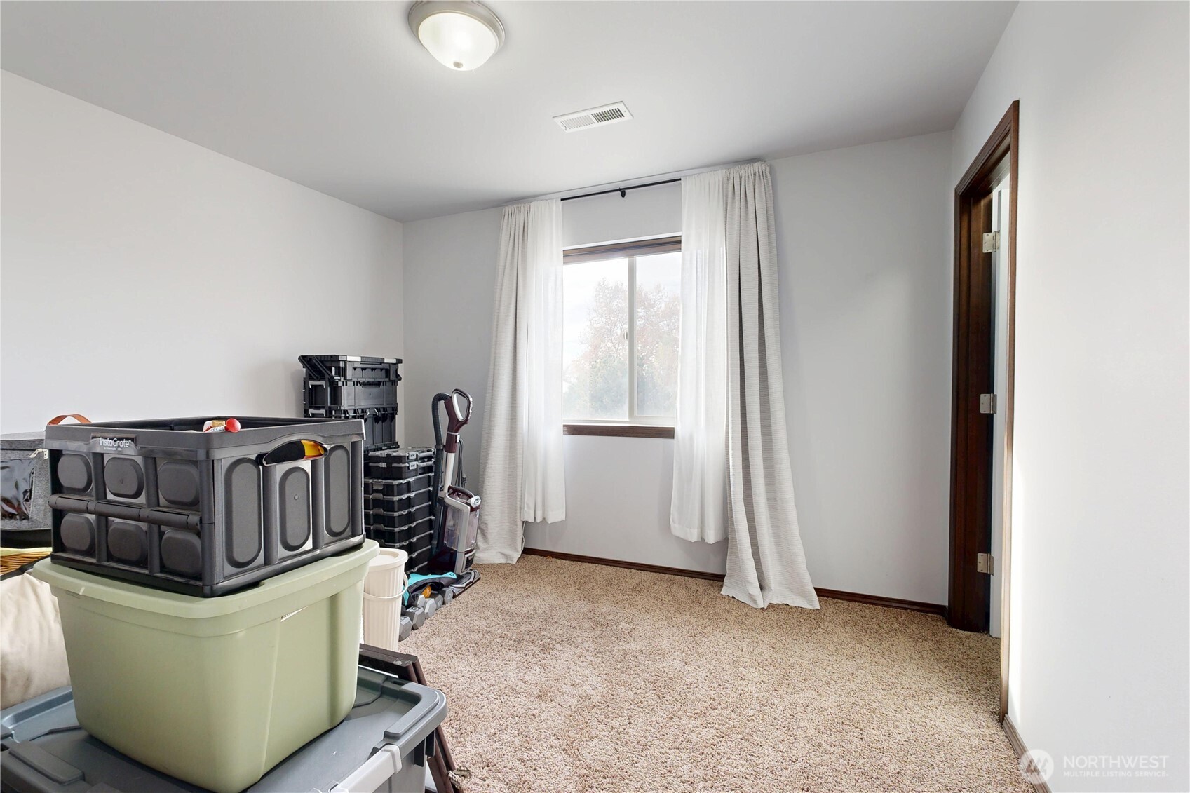 Walla Walla, Washington, 99362, United States, 4 Bedrooms Bedrooms, ,3 BathroomsBathrooms,Residential,For Sale,1995767