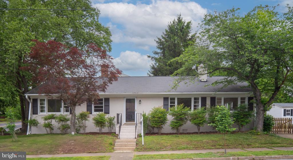 Fredericksburg, Virginia, 22401, United States, 3 Bedrooms Bedrooms, ,2 BathroomsBathrooms,Residential,For Sale,1805404