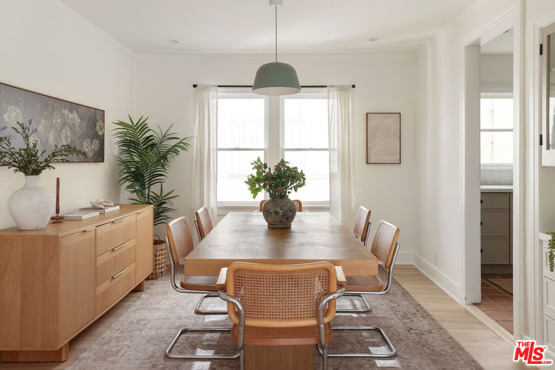 Los Angeles, California, 90036, United States, 2 Bedrooms Bedrooms, ,2 BathroomsBathrooms,Residential,For Sale,2003029