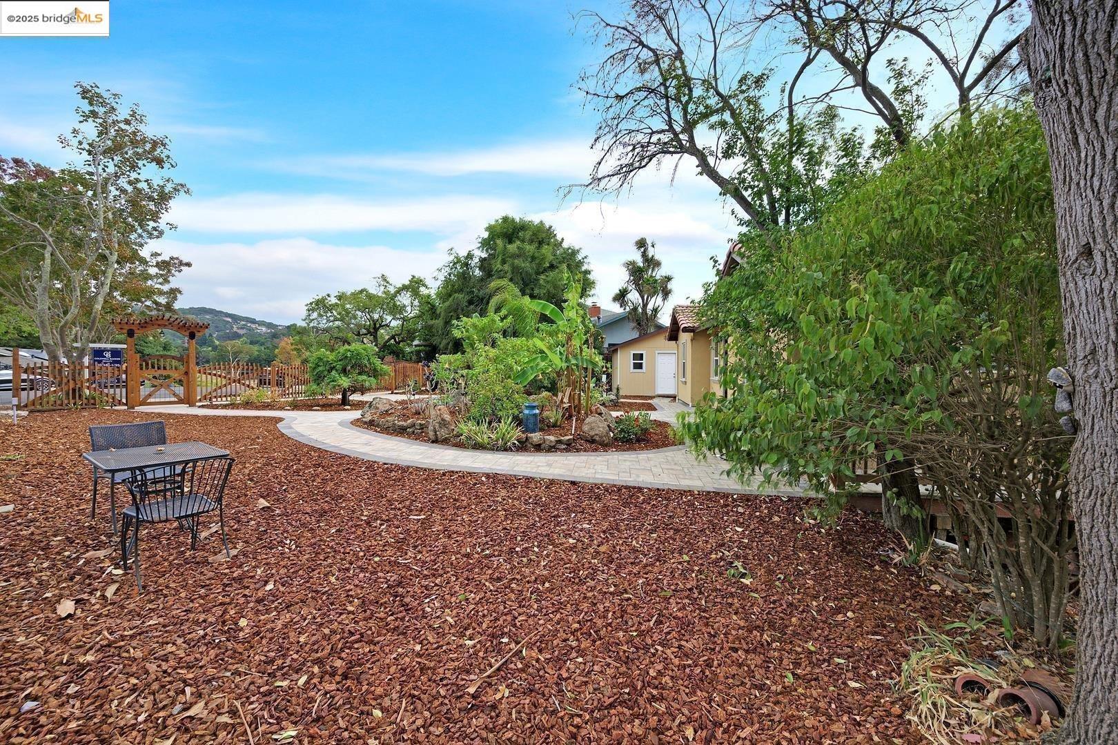 El Sobrante, California, 94803, United States, 4 Bedrooms Bedrooms, ,3 BathroomsBathrooms,Residential,For Sale,1986532