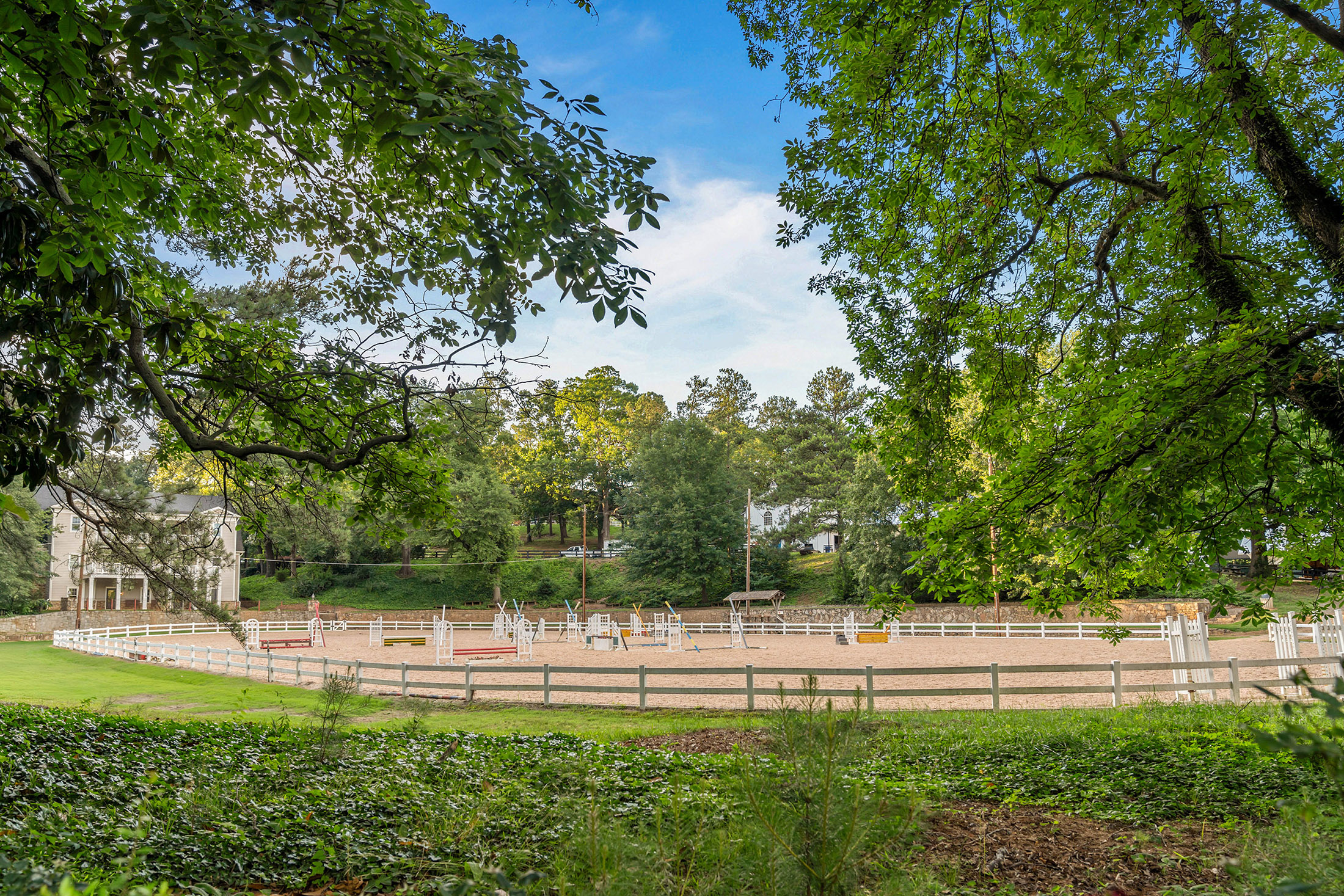  Beautifully Designed, Custom Residence on Nearly Six Acres in Chastain Park - 物件實景