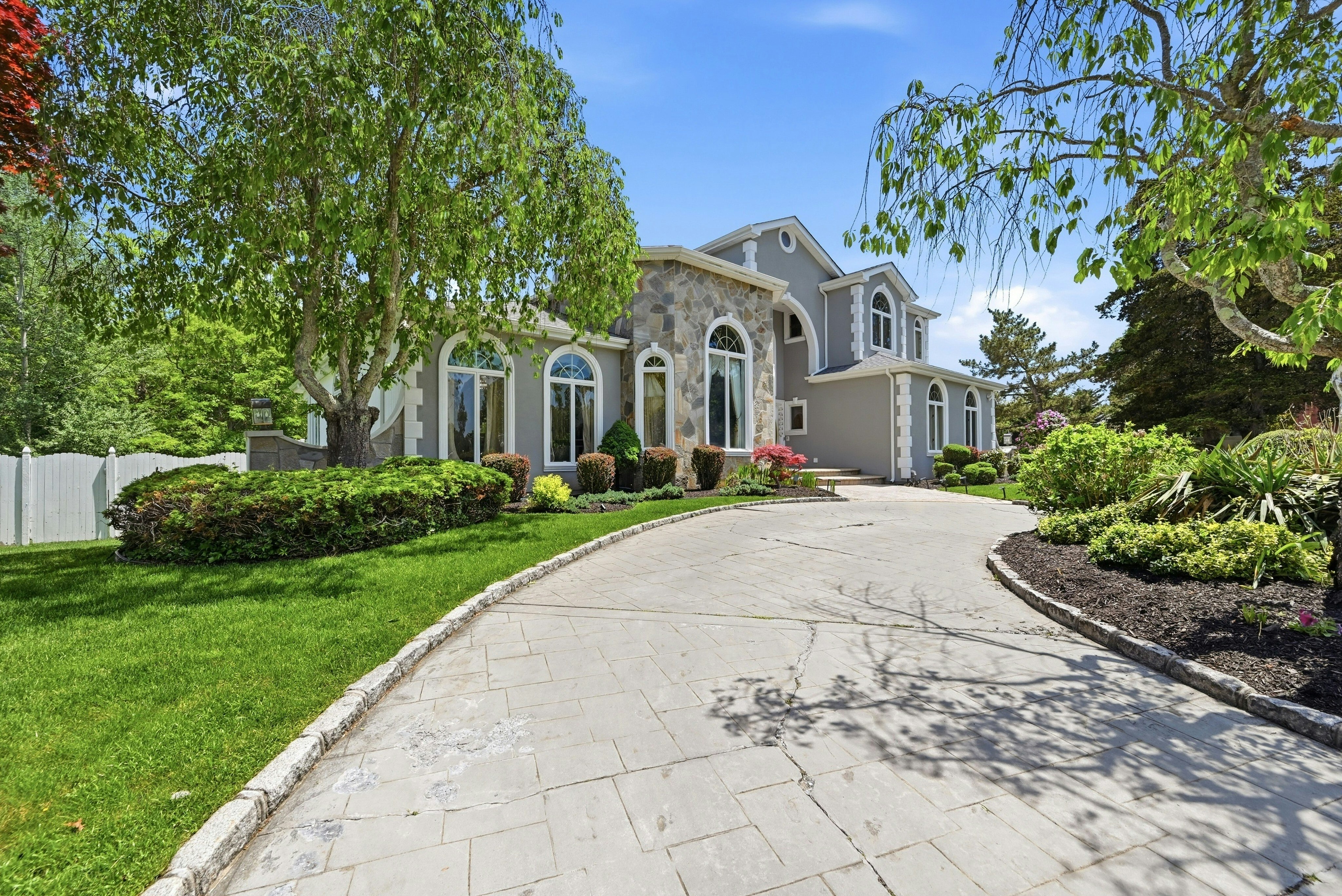  12 Phillips Lane, Lake Grove, NY, 11755 - 物件實景