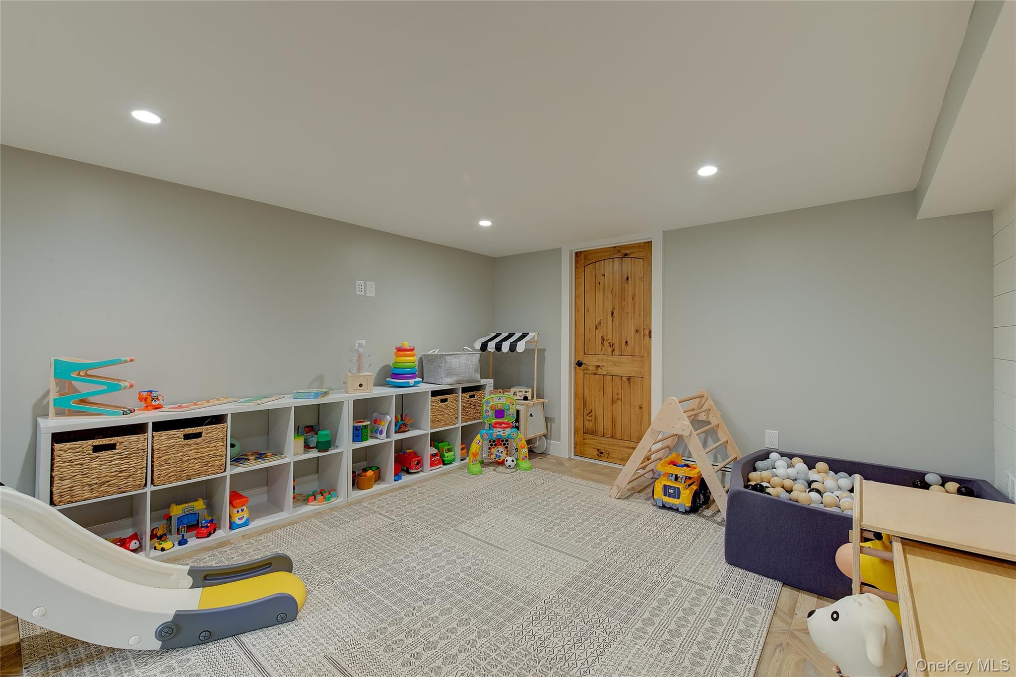  31 Garden Circle, Syosset, NY, 11791 - 物件實景