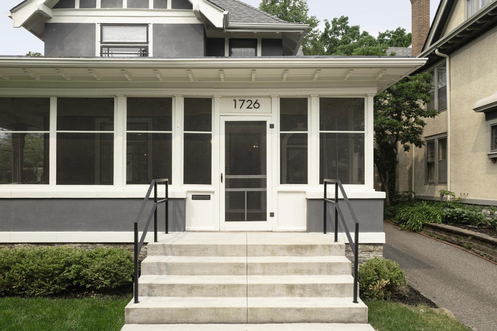Minneapolis, Minnesota, 55403, United States, 3 Bedrooms Bedrooms, ,2 BathroomsBathrooms,Residential,For Sale,1901965