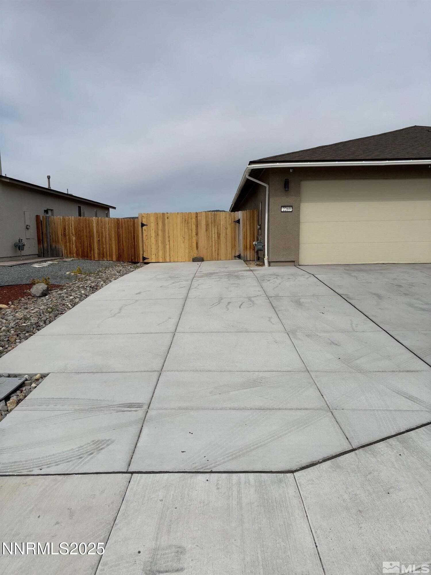 Sparks, Nevada, 89441, United States, 4 Bedrooms Bedrooms, ,3 BathroomsBathrooms,Residential,For Sale,1995545