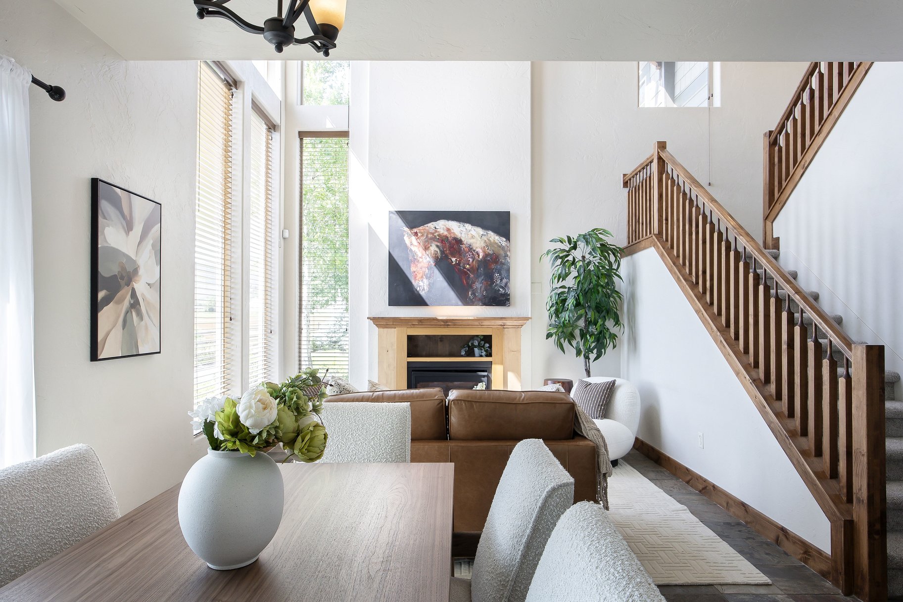  Exceptional Fox Point Townhome with Mountain Views & Prime Location - 物件實景
