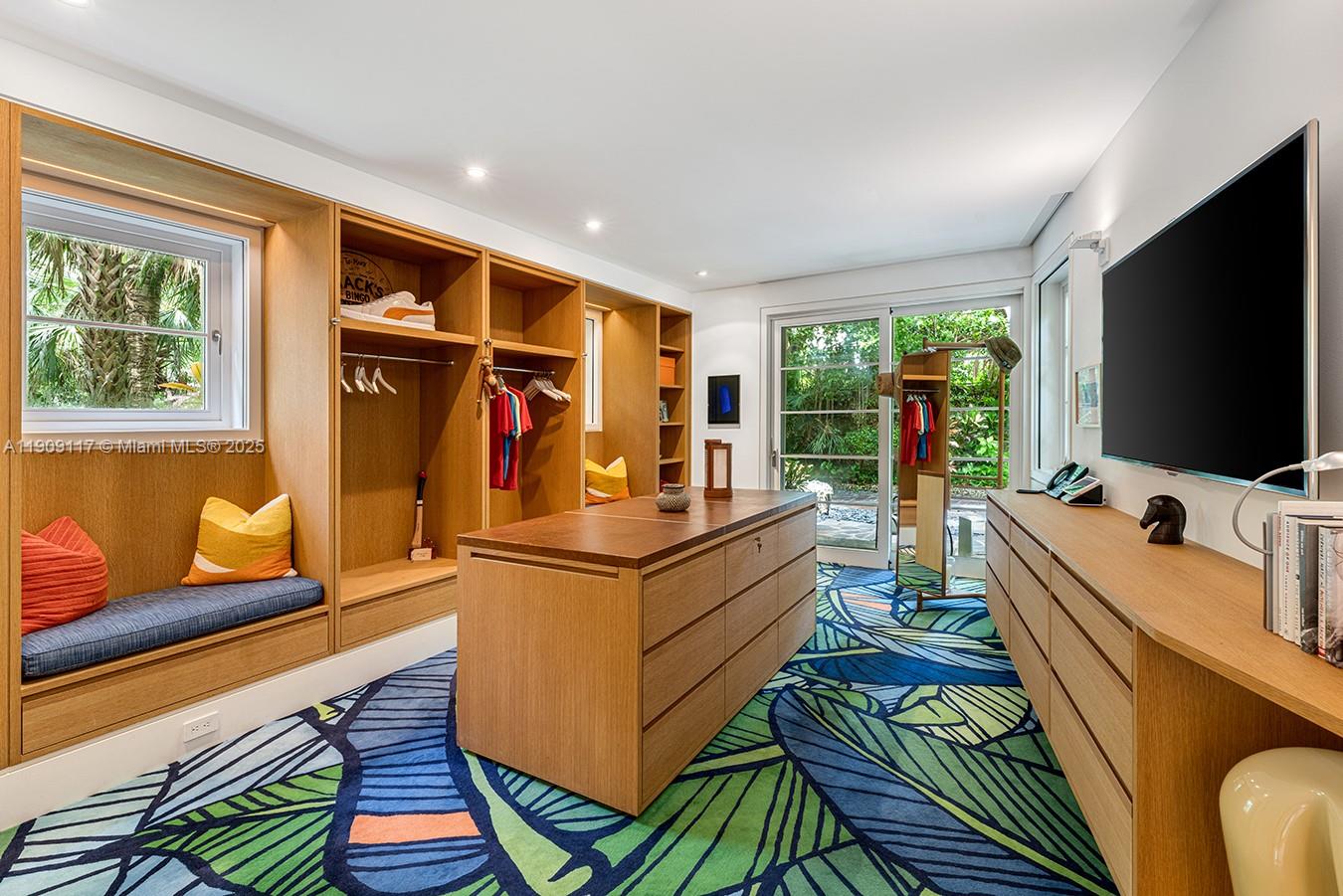 Miami, Florida, 33133, United States, 13 Bedrooms Bedrooms, ,18 BathroomsBathrooms,Residential,For Sale,1989288