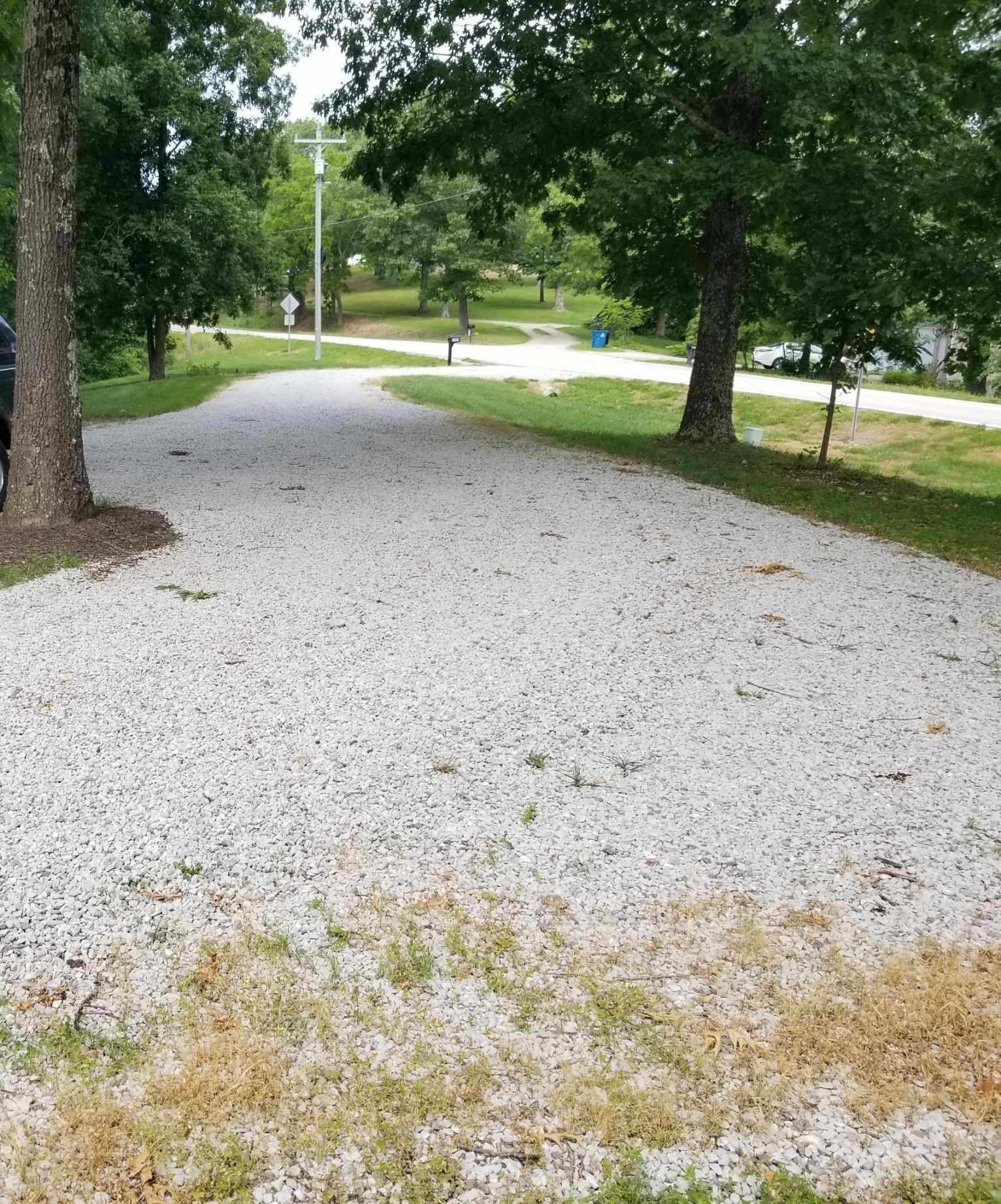 Walnut Shade, Missouri, 65771, United States, 6 Bedrooms Bedrooms, ,5 BathroomsBathrooms,Residential,For Sale,1975828