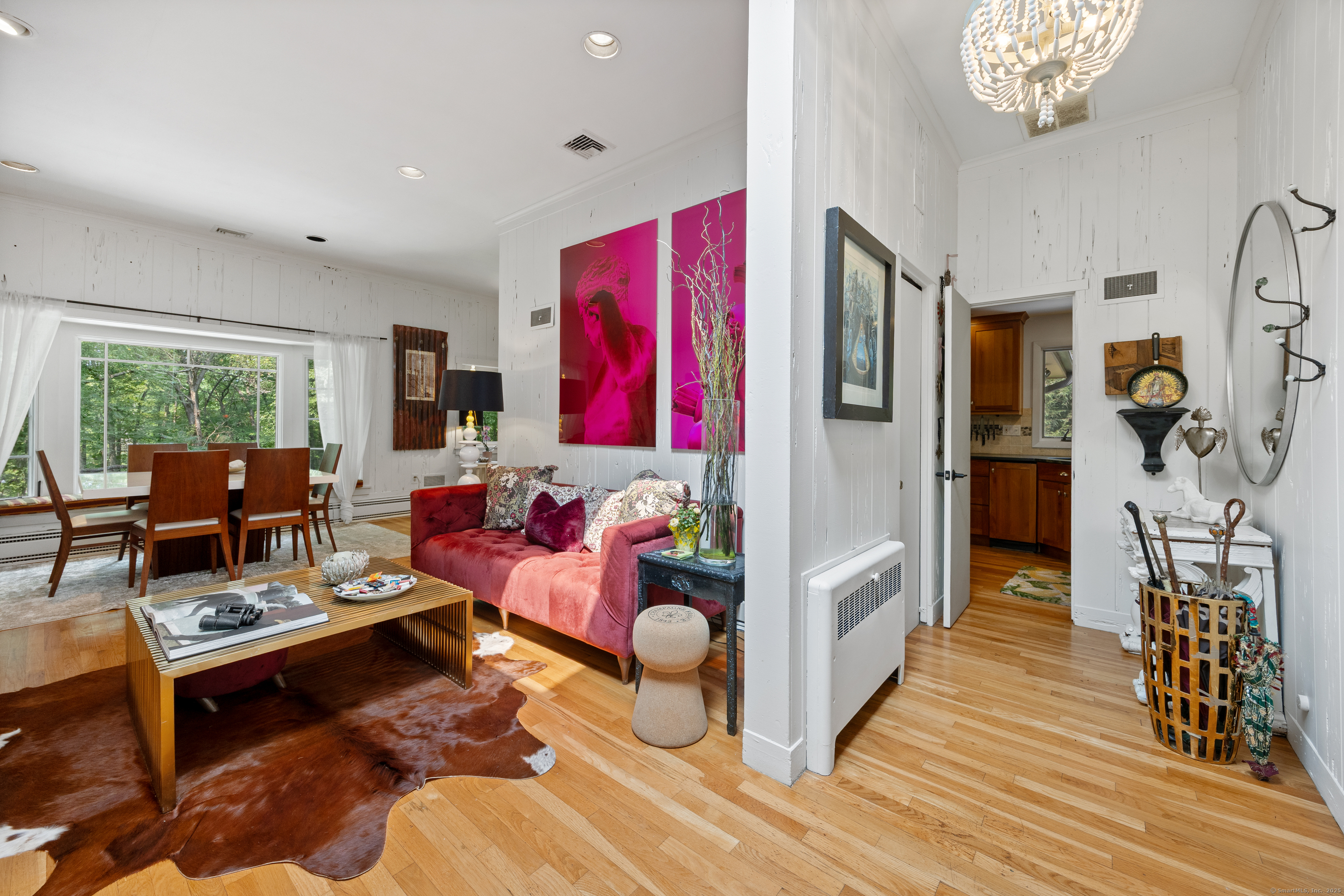Woodbridge, Connecticut, 06525, United States, 3 Bedrooms Bedrooms, ,4 BathroomsBathrooms,Residential,For Sale,1912137