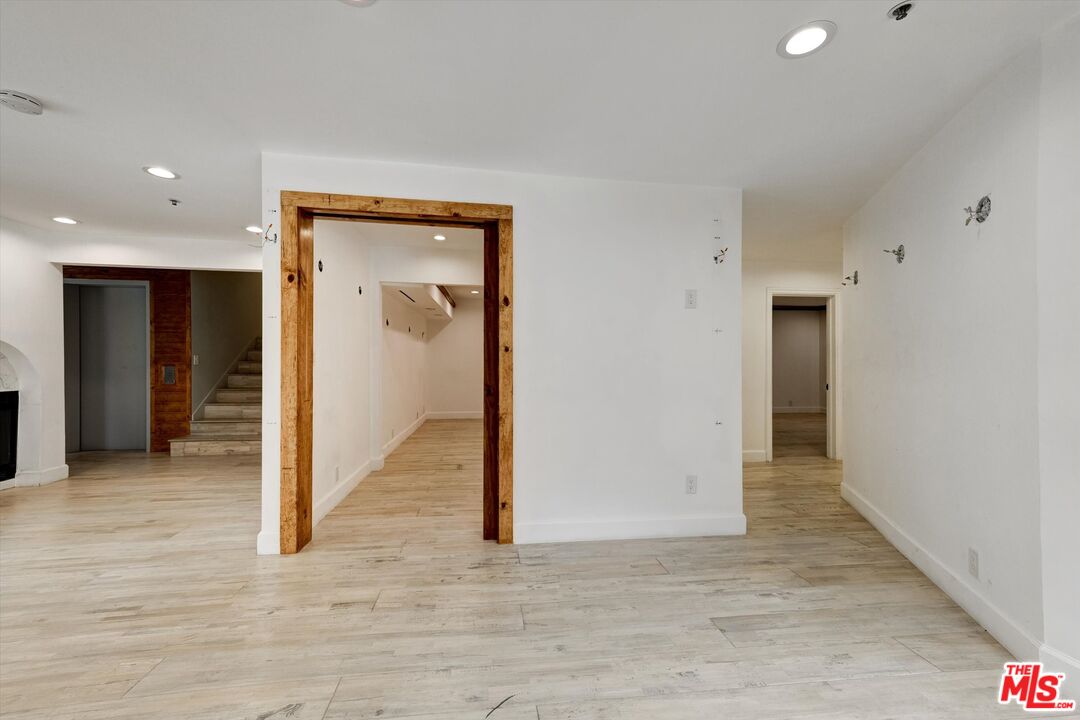 Beverly Hills, California, 90210, United States, 8 Bedrooms Bedrooms, ,3 BathroomsBathrooms,Residential,For Sale,1916732