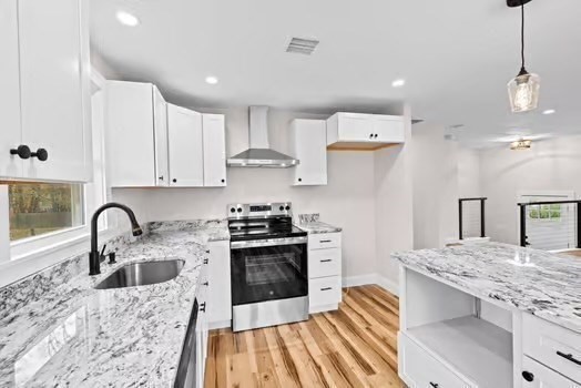 Whitman, Massachusetts, 02382, United States, 2 Bedrooms Bedrooms, ,1 BathroomBathrooms,Residential,For Sale,1992846