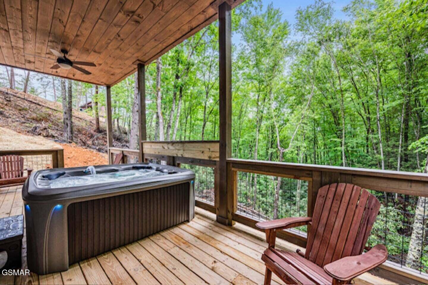 Sevierville, Tennessee, 37862, United States, 2 Bedrooms Bedrooms, ,3 BathroomsBathrooms,Residential,For Sale,1976879