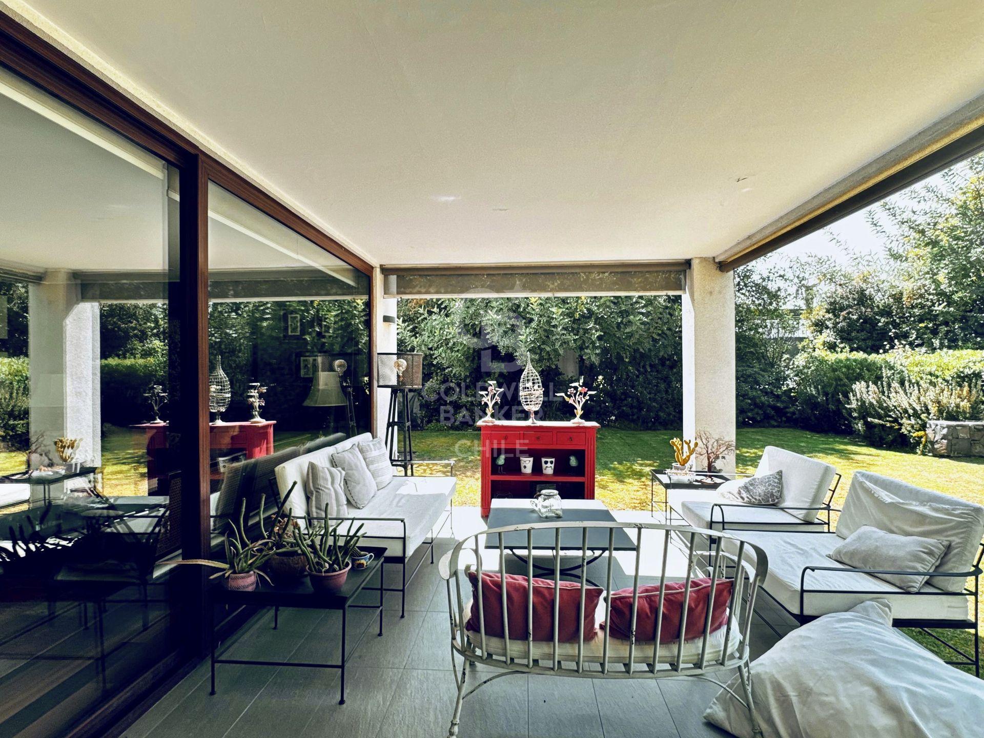 Lo Barnechea, Chile, 7 Bedrooms Bedrooms, ,5 BathroomsBathrooms,Residential,For Sale,1950846