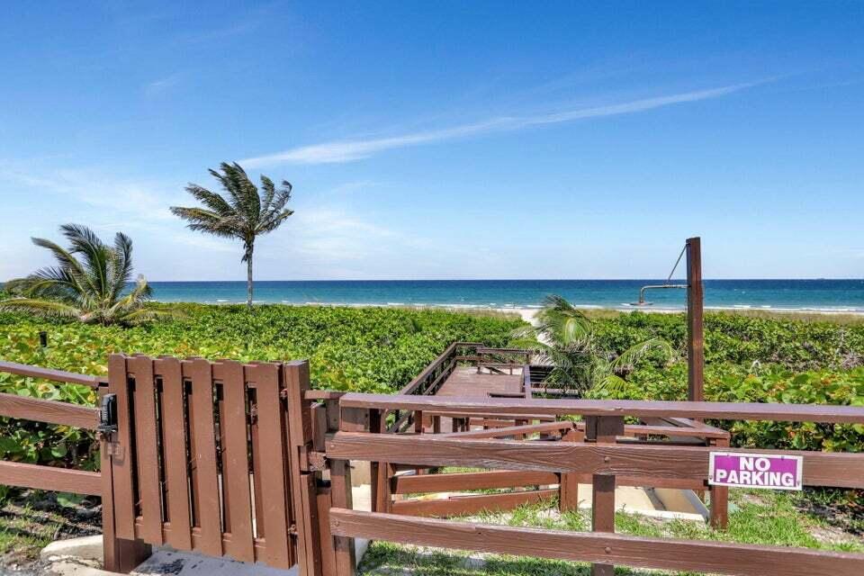 Boca Raton, Florida, 33431, United States, 2 Bedrooms Bedrooms, ,2 BathroomsBathrooms,Residential,For Sale,1957981