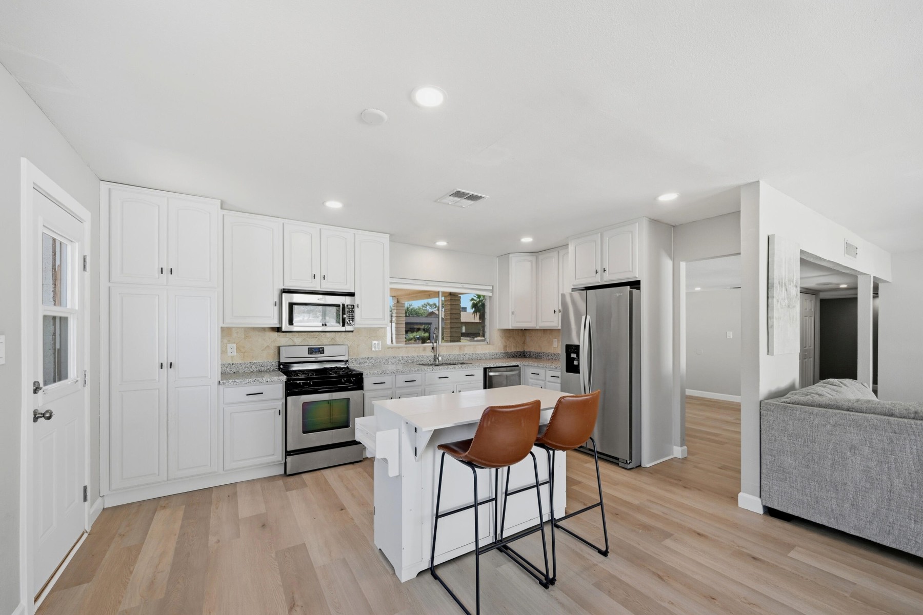  3040 E Dahlia Drive  Phoenix, AZ - 物件實景