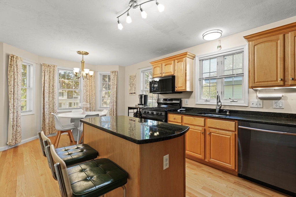 Framingham, Massachusetts, 01701, United States, 3 Bedrooms Bedrooms, ,3 BathroomsBathrooms,Residential,For Sale,1968924