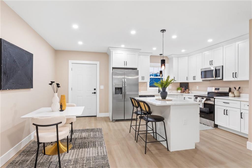 Providence, Rhode Island, 02907, United States, 6 Bedrooms Bedrooms, ,4 BathroomsBathrooms,Residential,For Sale,2005298