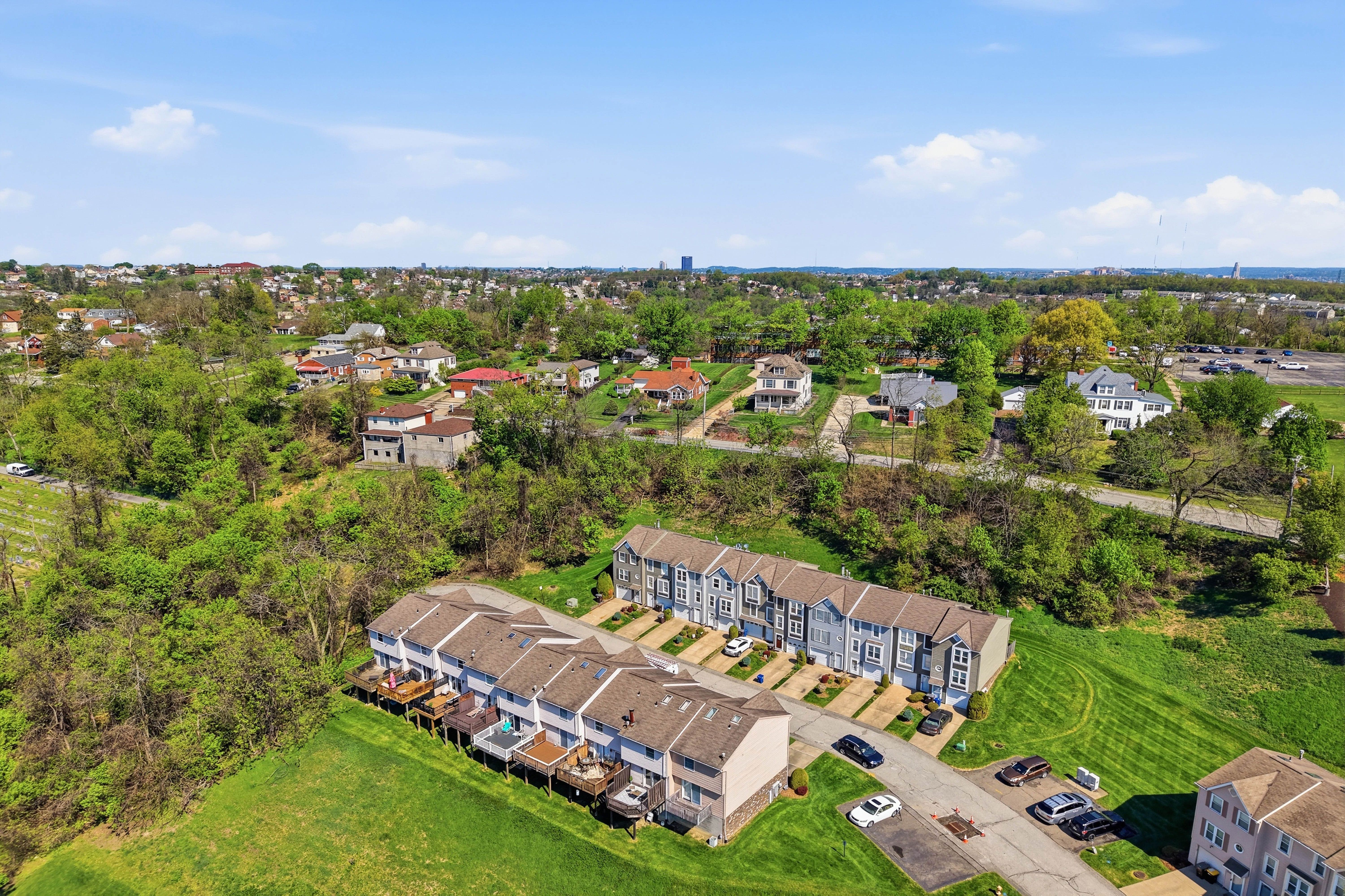 307 Hamlet Court, Pittsburgh, PA 15227 - 物件實景