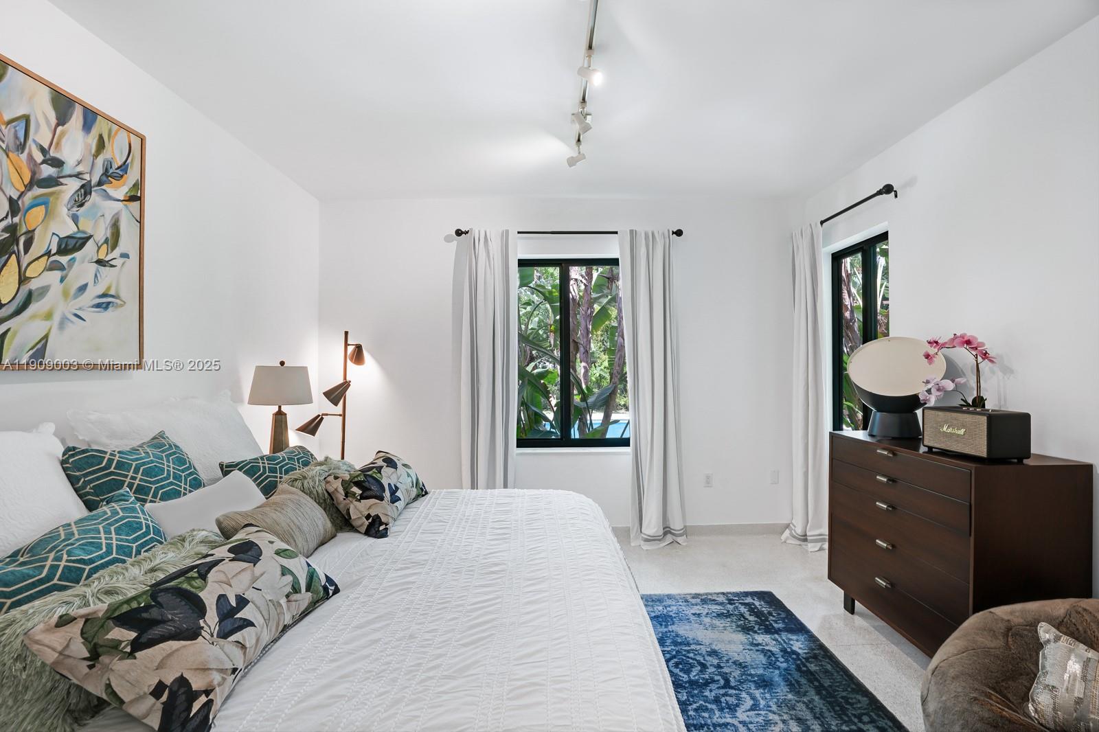 Miami, Florida, 33137, United States, 5 Bedrooms Bedrooms, ,5 BathroomsBathrooms,Residential,For Sale,1987585