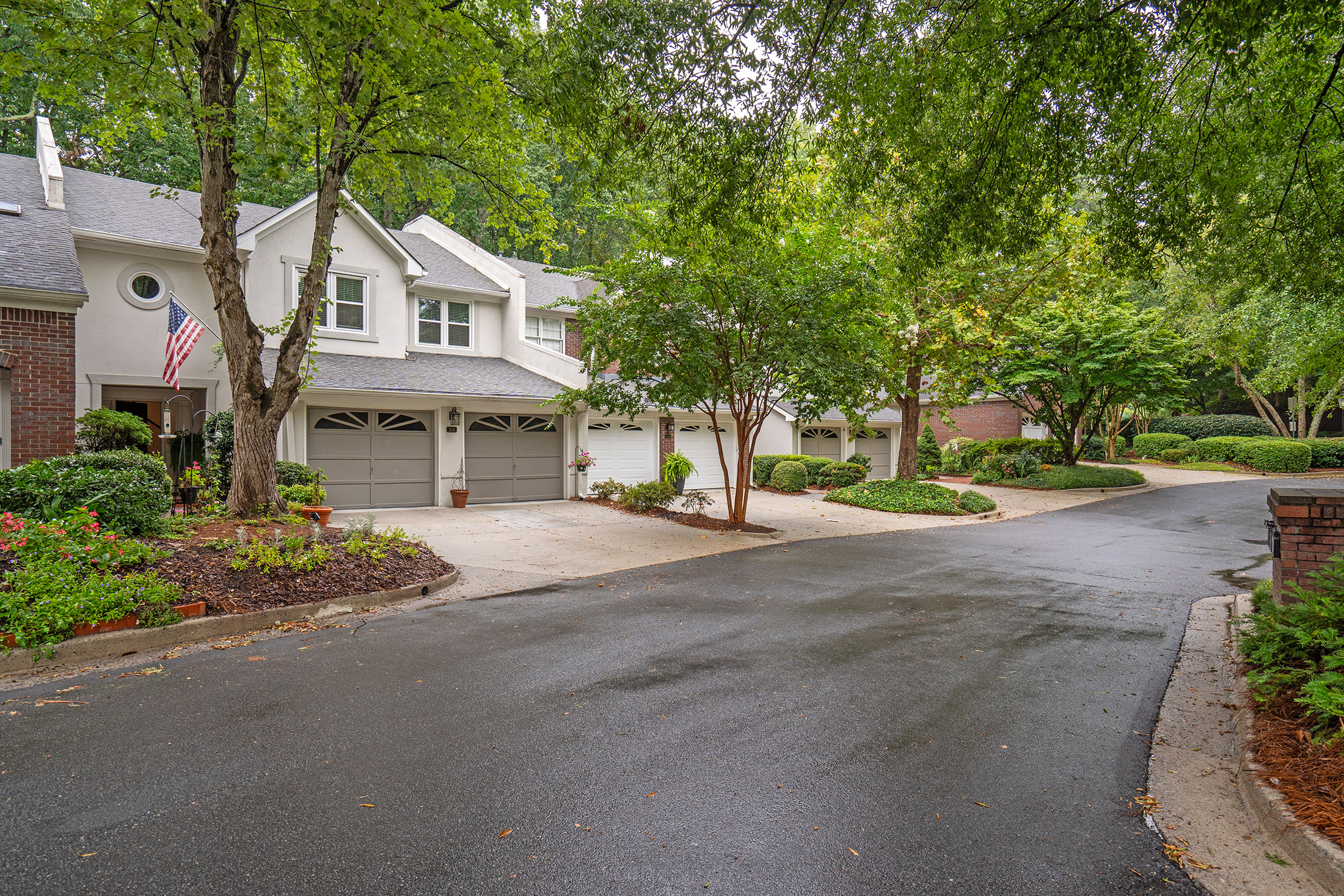 Special Townhome Tucked in a Quiet Sandy Springs Community - 物件實景