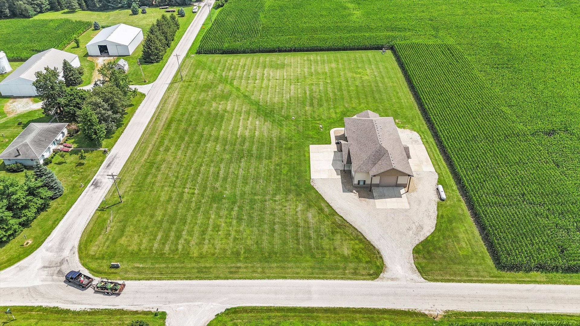 Sidney, Illinois, 61877, United States, 3 Bedrooms Bedrooms, ,2 BathroomsBathrooms,Residential,For Sale,1913394