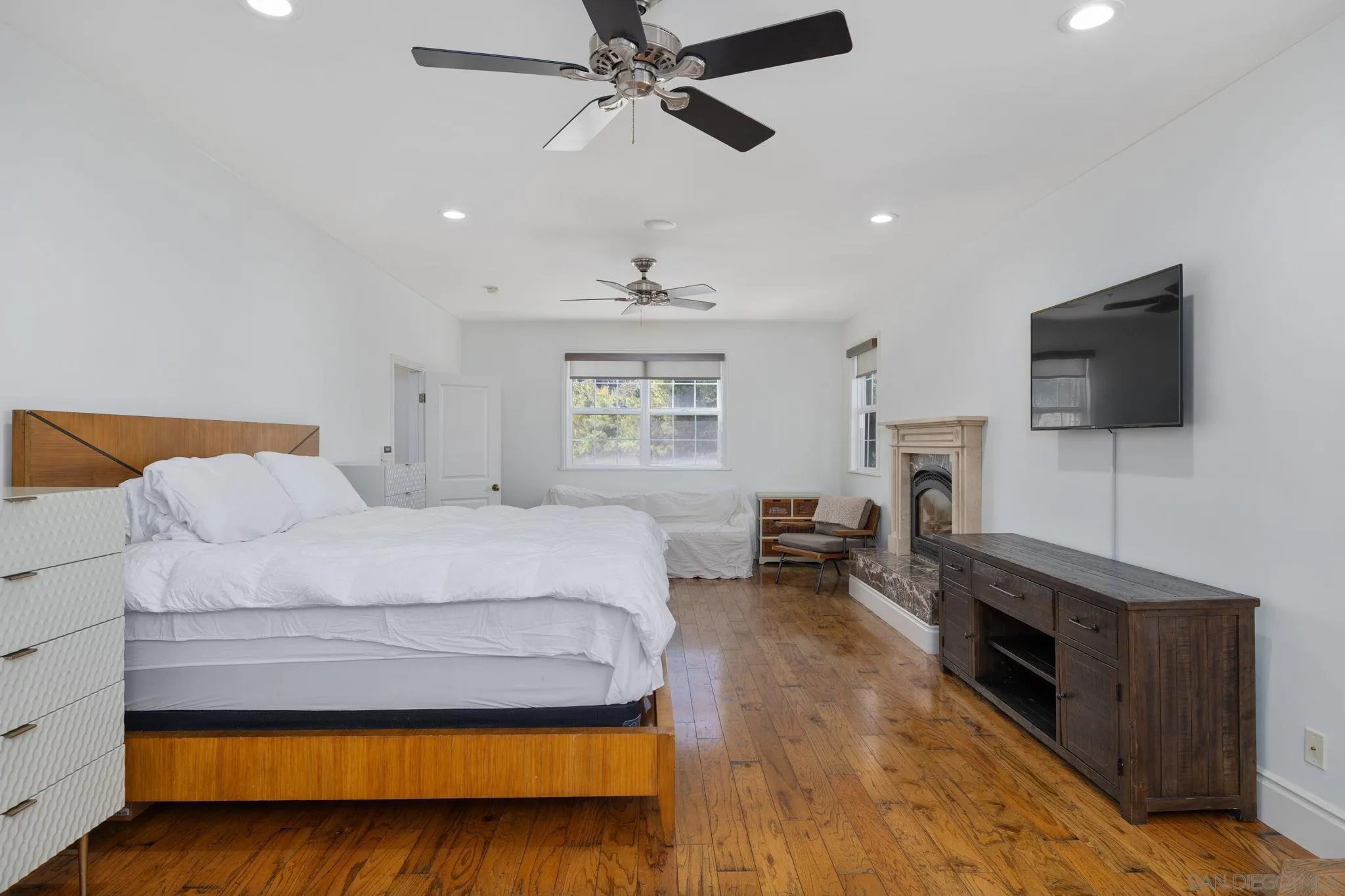 El Cajon, California, 92021, United States, 3 Bedrooms Bedrooms, ,3 BathroomsBathrooms,Residential,For Sale,1942196