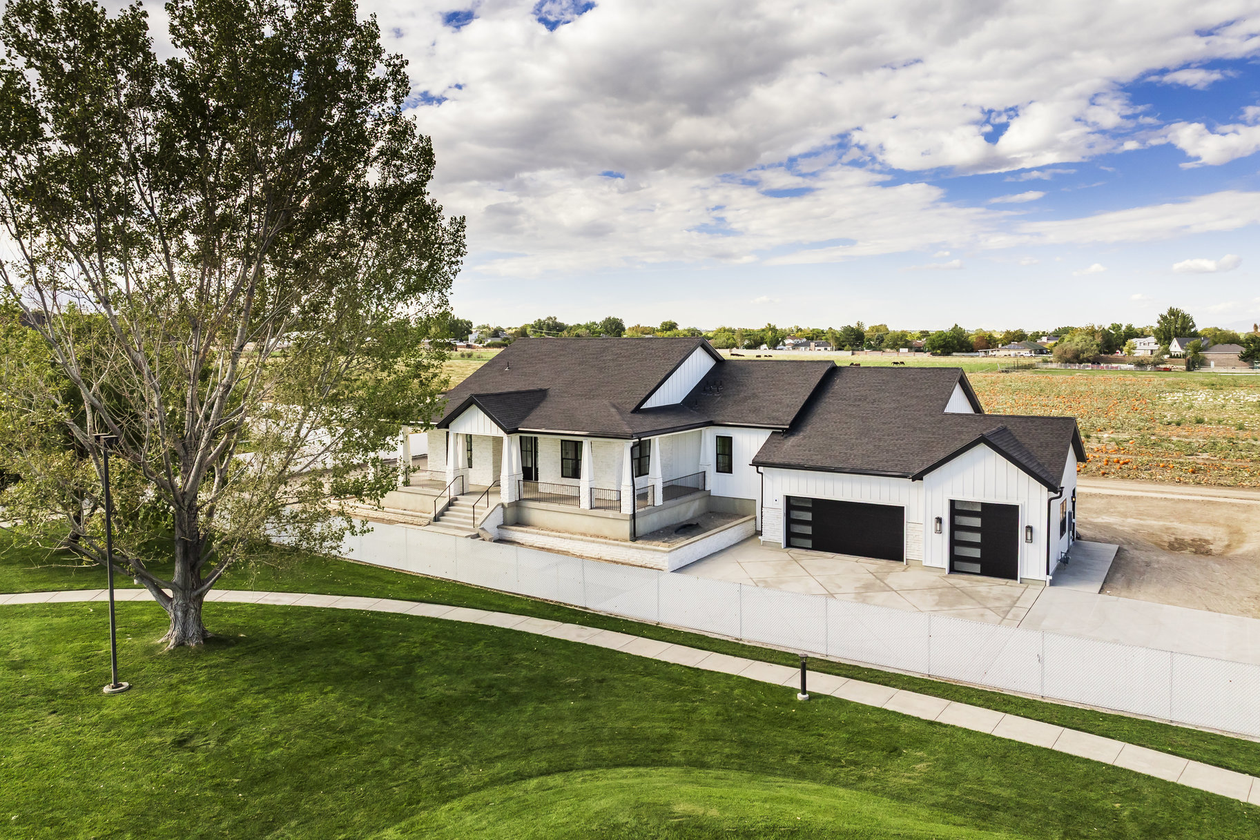  Modern Farm House - 物件實景