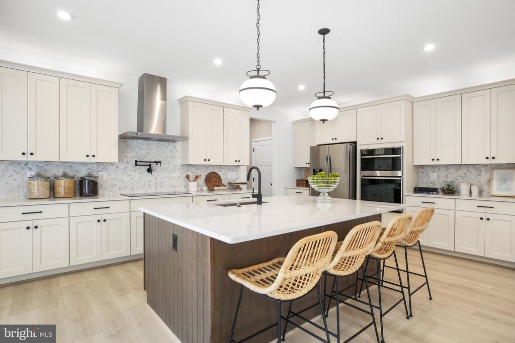 Fredericksburg, Virginia, 22408, United States, 4 Bedrooms Bedrooms, ,3 BathroomsBathrooms,Residential,For Sale,1849944
