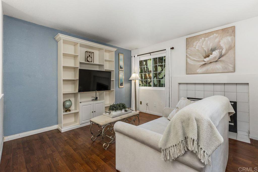 Vista, California, 92081, United States, 2 Bedrooms Bedrooms, ,2 BathroomsBathrooms,Residential,For Sale,1989582