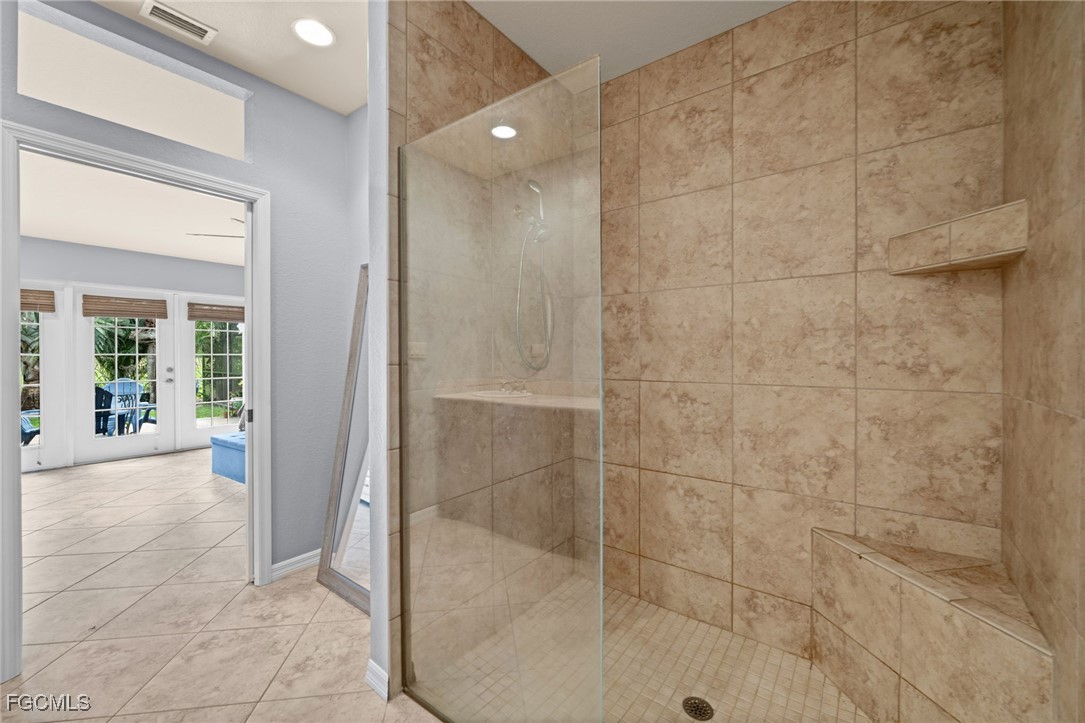 North Fort Myers, Florida, 33903, United States, 4 Bedrooms Bedrooms, ,5 BathroomsBathrooms,Residential,For Sale,1979747