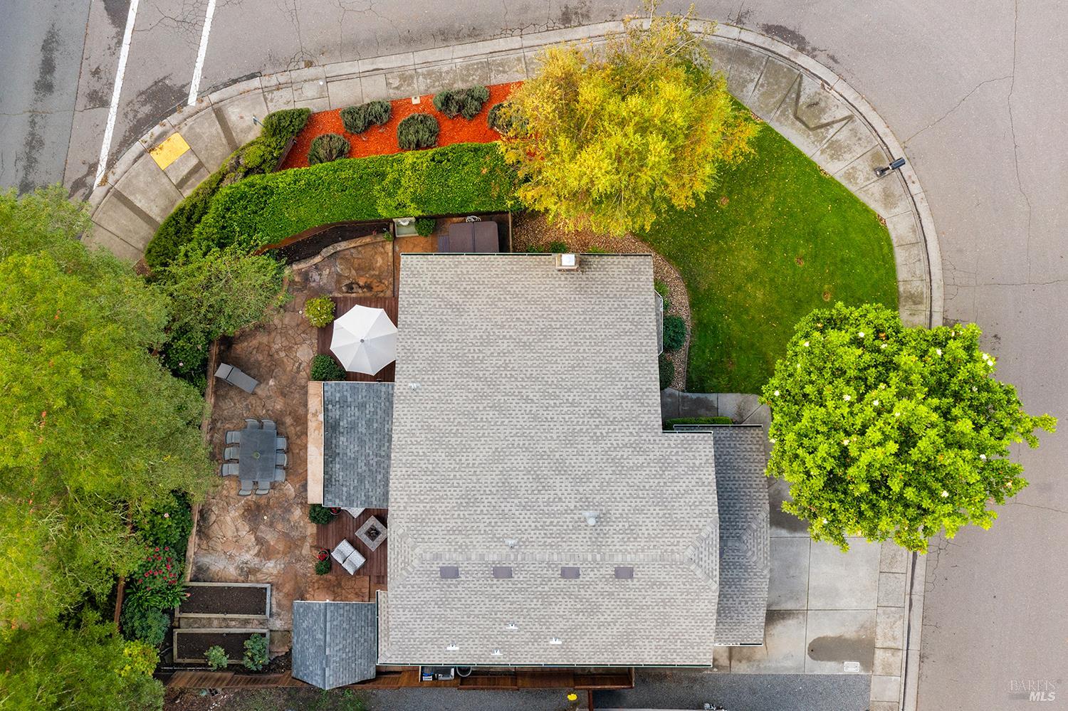 Sebastopol, California, 95472, United States, 3 Bedrooms Bedrooms, ,3 BathroomsBathrooms,Residential,For Sale,1990345