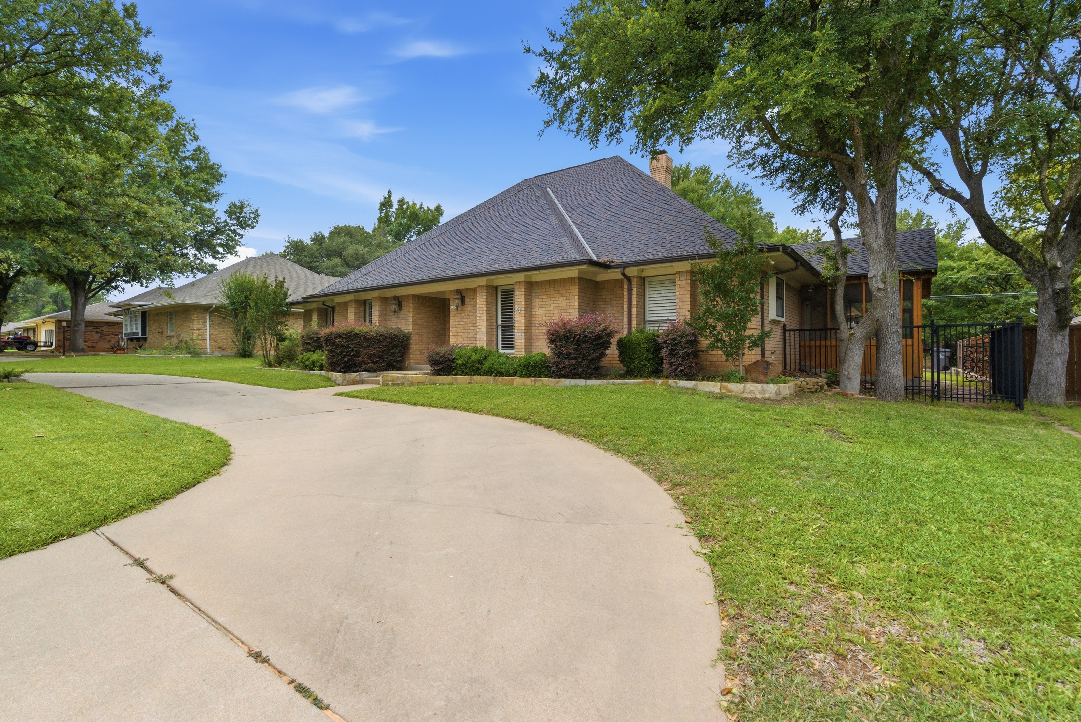  1515 Oak Forest Drive, Graham, TX, 76450 - 物件實景