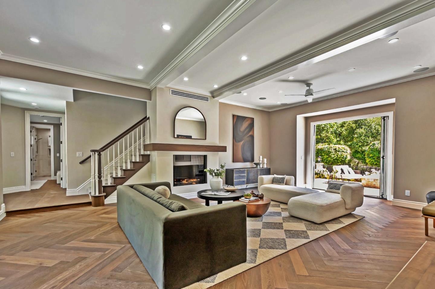 Los Gatos, California, 95032, United States, 8 Bedrooms Bedrooms, ,11 BathroomsBathrooms,Residential,For Sale,1855941
