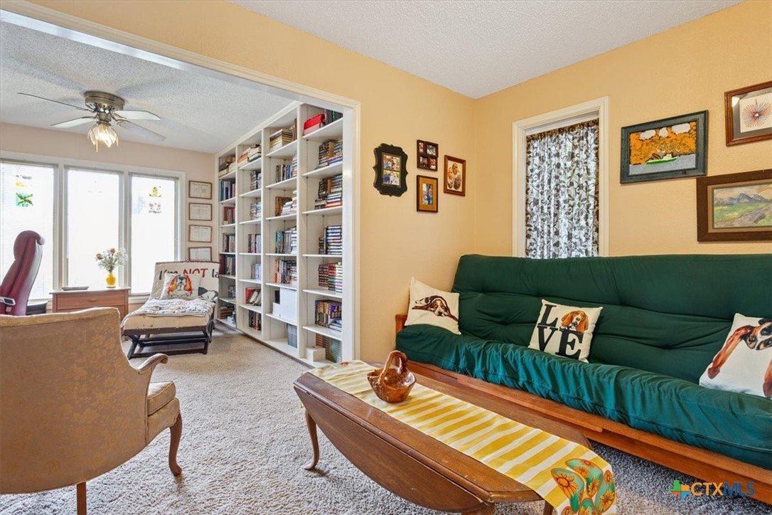 Salado, Texas, 76571, United States, 3 Bedrooms Bedrooms, ,3 BathroomsBathrooms,Residential,For Sale,1976351