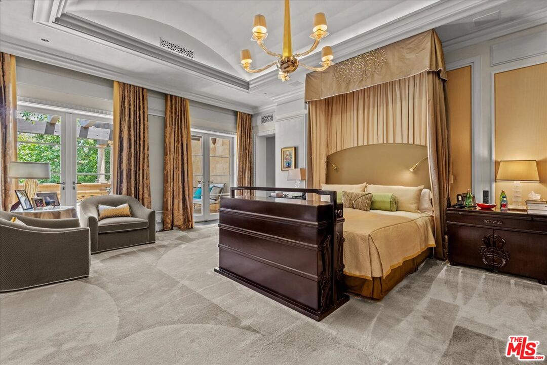 Beverly Hills, California, 90210, United States, 7 Bedrooms Bedrooms, ,15 BathroomsBathrooms,Residential,For Sale,1877085