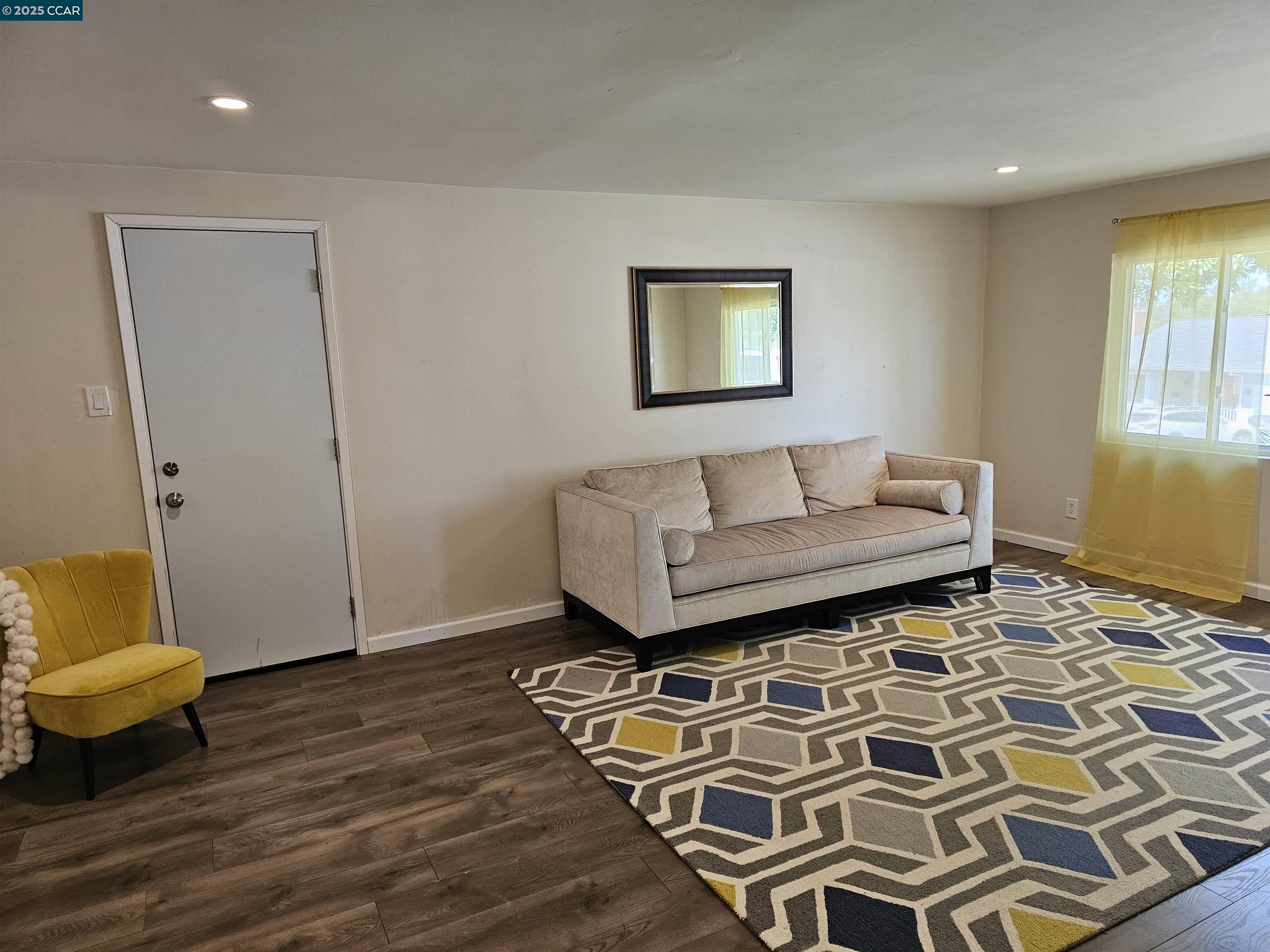 Pinole, California, 94564, United States, 3 Bedrooms Bedrooms, ,2 BathroomsBathrooms,Residential,For Sale,1877379